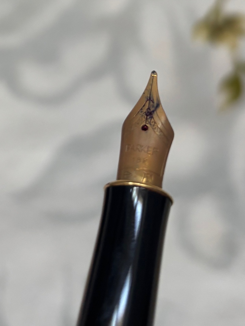 Parker Sonnet Laque Moonbeam Fountain Pen - Picture 7 of 11